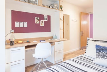 En Suite Classic - Image 1